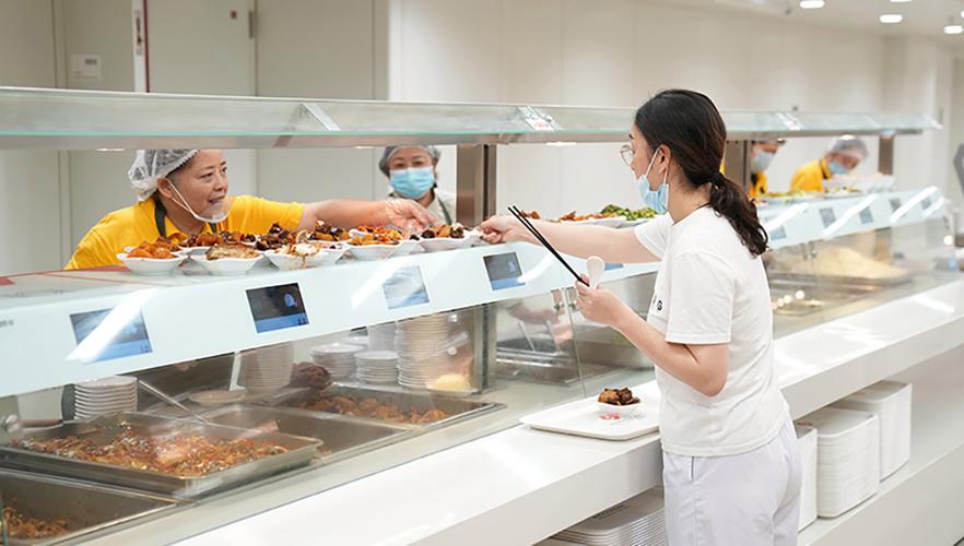 企业智慧食堂升级利器:乐牛售饭保温台如何让打菜「无感」出品?